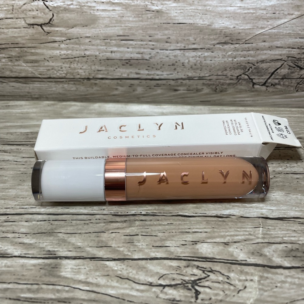 JACLYN COSMETICS Faux Filler Perfecting Concealer - TAN RED new - Picture 5 of 5